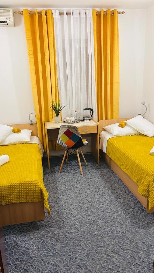 Apartmens And Rooms Madunic V Split Exteriör bild