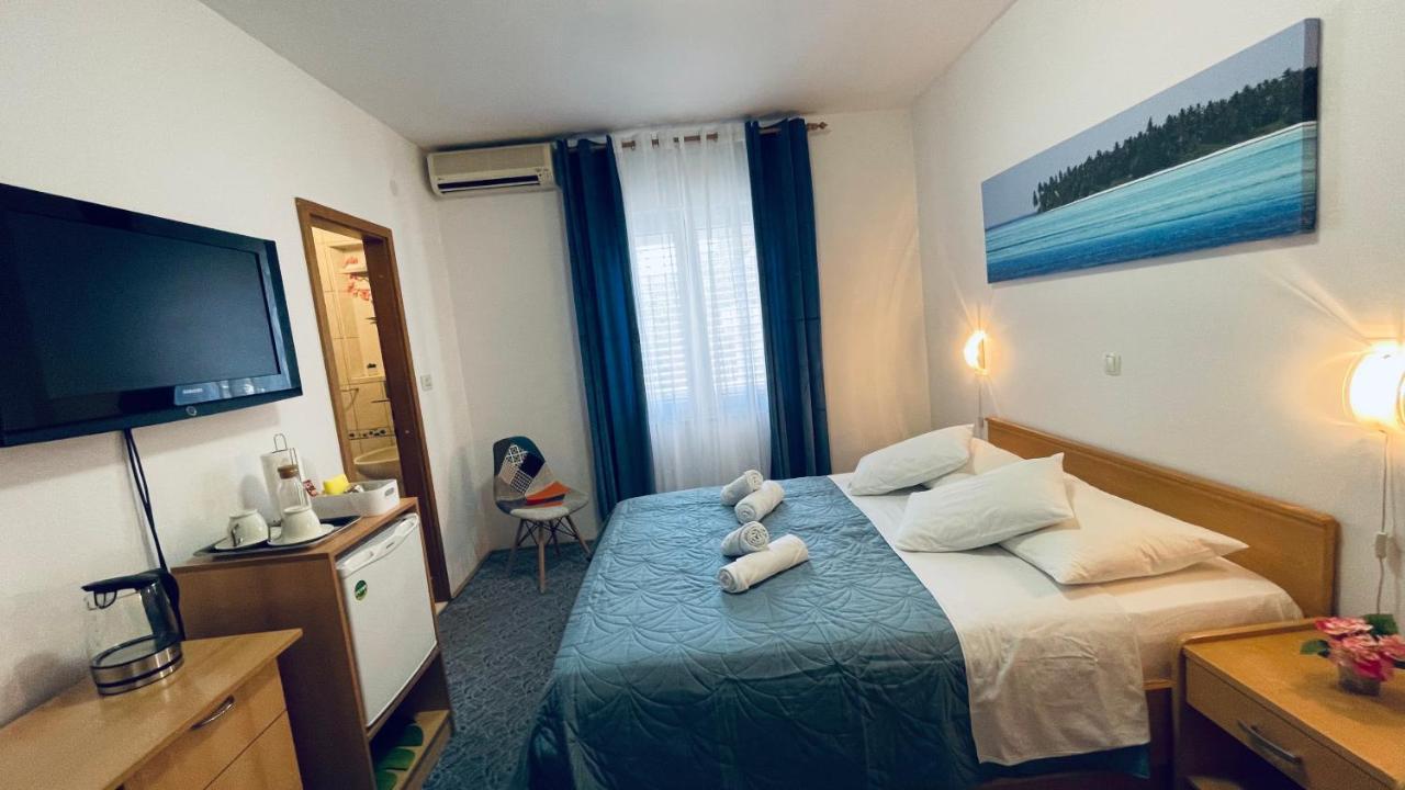 Apartmens And Rooms Madunic V Split Exteriör bild