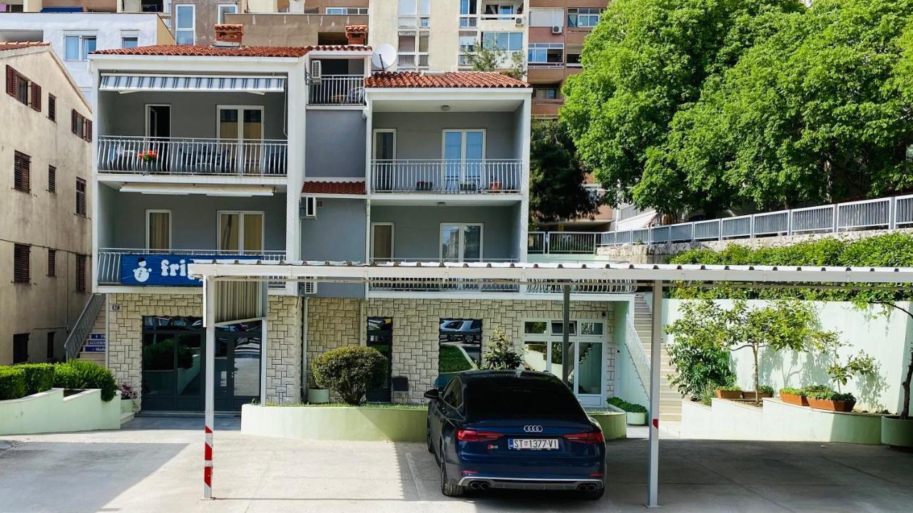 Apartmens And Rooms Madunic V Split Exteriör bild