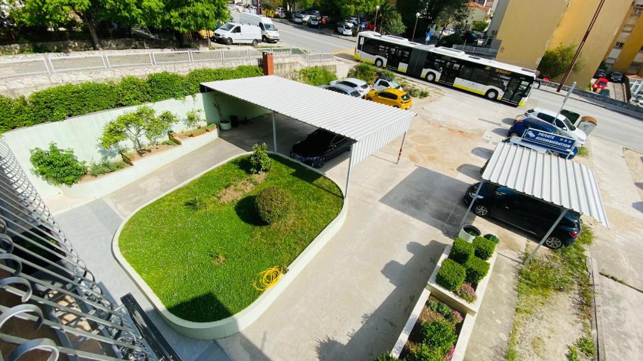 Apartmens And Rooms Madunic V Split Exteriör bild